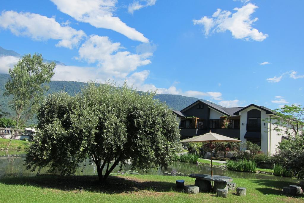 Green Willow House Fengshan  外观 照片