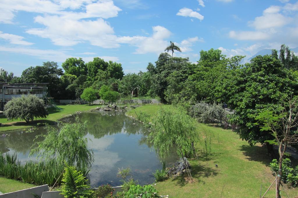 Green Willow House Fengshan  外观 照片